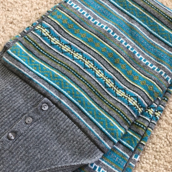 NWT Lands’ End gray and blue scarf - Picture 2 of 7